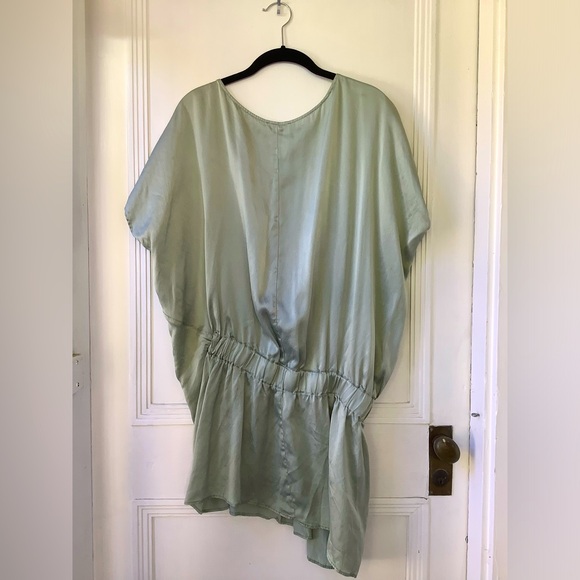 Green Silk Tunic with Pattern - Picture 2 of 2
